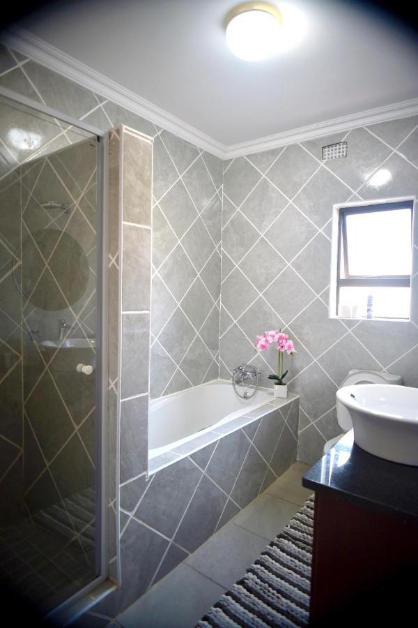 Green Haven Apartments Эзулвини Экстерьер фото